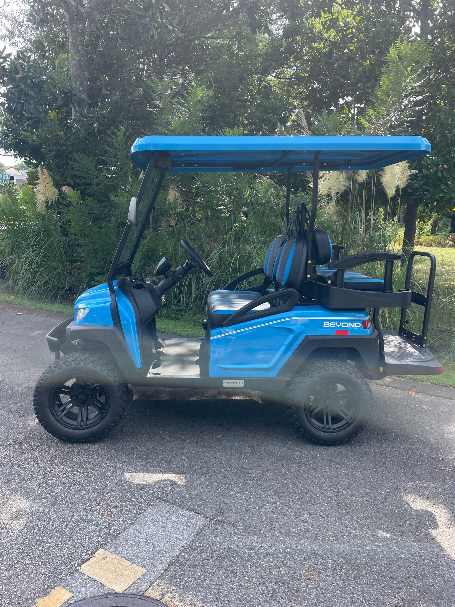 2024 Bintelli Beyond, Hydro Blue